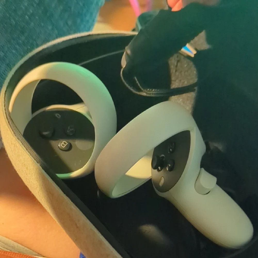 VR Headset with Black and White Design